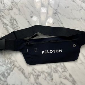 Peloton black running belt-pouch, never been used
